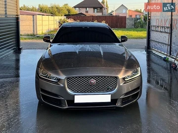 Авто Jaguar Xe 2016 № 8893500