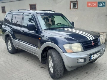 Авто Mitsubishi Pajero 2001 № 8894935