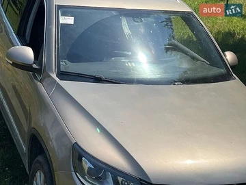 Авто Volkswagen Tiguan 2012 № 8895015
