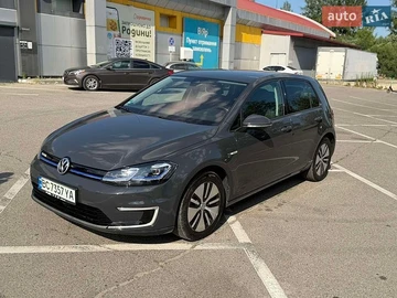 Авто Volkswagen E-Golf 2018 № 8895132