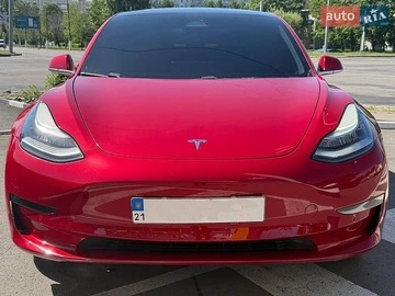 Авто Tesla Model 3 2019 № 8895236
