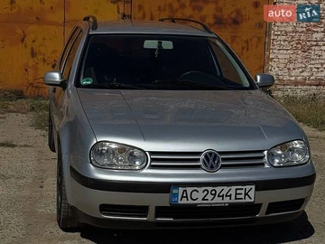 Авто Volkswagen Golf 2000 № 8895449