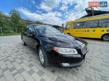 Авто Volvo V70 2013 № 8895686