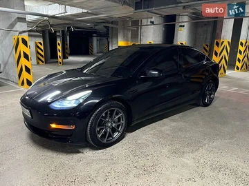 Авто Tesla Model 3 2021 № 8895691