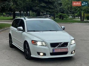 Авто Volvo V50 2009 № 8896271