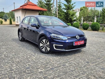 Авто Volkswagen E-Golf 2017 № 8896391