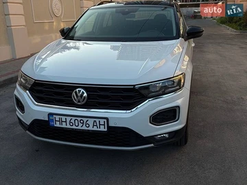 Авто Volkswagen T-Roc 2019 № 8896589