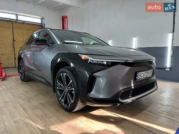Авто Toyota Bz4X 2023 № 8896688