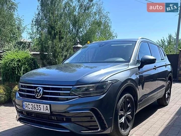 Авто Volkswagen Tiguan 2023 № 8896696