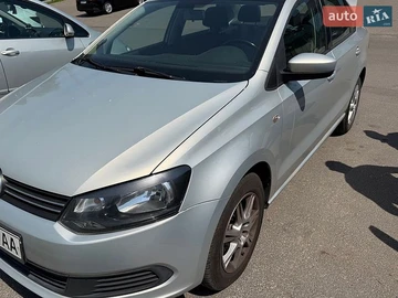 Авто Volkswagen Polo 2013 № 8896832