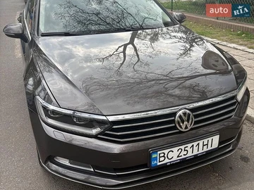 Авто Volkswagen Passat 2018 № 8896957