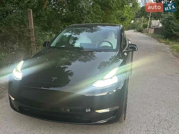 Авто Tesla Model Y 2024 № 8897336