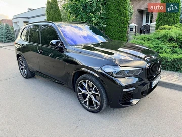 Авто BMW X5 2022 № 8897345