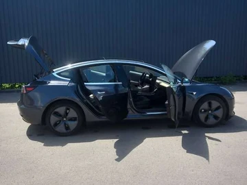 Авто Tesla Model 3 2018 № 8898298