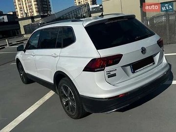 Авто Volkswagen Tiguan 2018 № 8898312