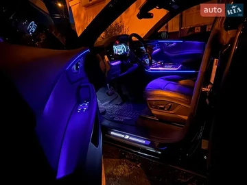 Авто Audi Q8 2019 № 8898423
