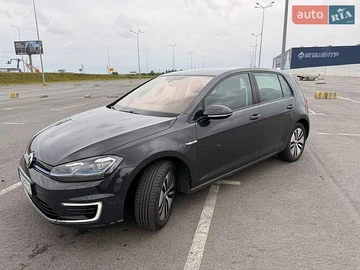 Авто Volkswagen E-Golf 2020 № 8898750