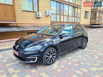 Авто Volkswagen E-Golf 2020 № 8898751