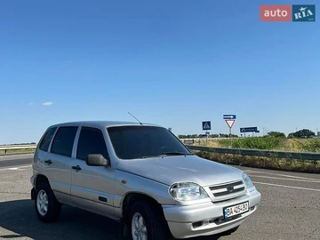Авто Chevrolet Niva 2004 № 8898982