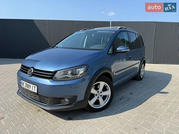 Авто Volkswagen Touran 2011 № 8899199