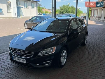 Авто Volvo V60 2014 № 8899255
