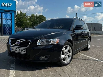 Авто Volvo V50 2011 № 8899860