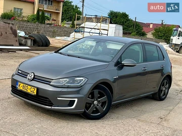 Авто Volkswagen E-Golf 2017 № 8899897