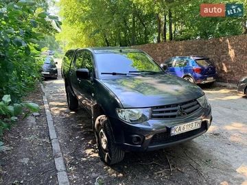 Авто Mitsubishi L 200 2013 № 8899982