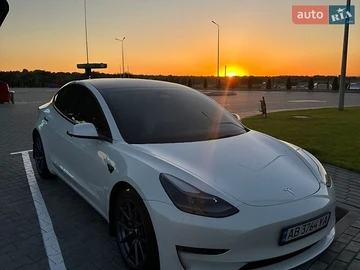Авто Tesla Model 3 2022 № 8900107