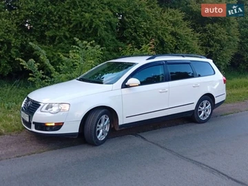 Авто Volkswagen Passat 2010 № 8900823