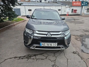 Авто Mitsubishi Outlander 2018 № 8900842