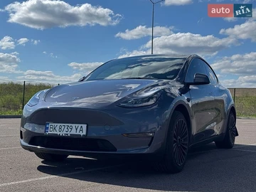 Авто Tesla Model Y 2023 № 8900850