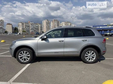 Авто Volkswagen Touareg 2017 № 8900852