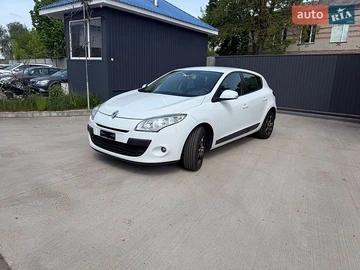 Авто Renault Megane 2010 № 8901025