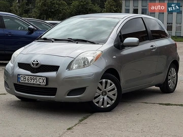 Авто Toyota Yaris 2009 № 8901822