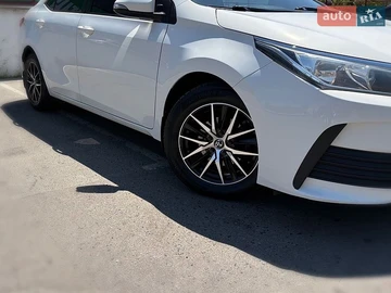 Авто Toyota Corolla 2018 № 8901938