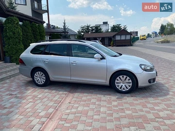 Авто Volkswagen Golf 2010 № 8902234
