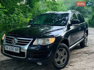 Авто Volkswagen Touareg 2007 № 8902294