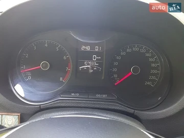 Авто Volkswagen Polo 2017 № 8902377