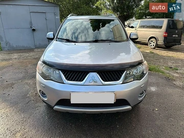 Авто Mitsubishi Outlander Xl 2009 № 8902390