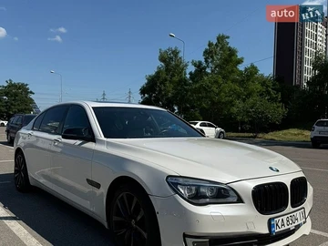 Авто BMW 7 Series 2013 № 8902449