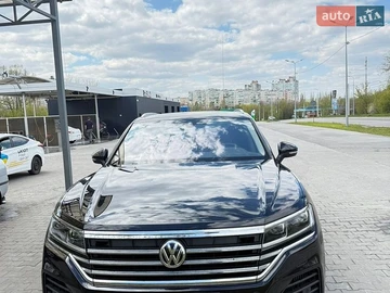 Авто Volkswagen Touareg 2019 № 8902638