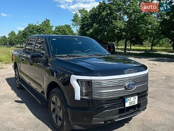 Авто Ford F-150 2023 № 8902660