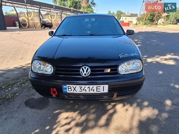 Авто Volkswagen Golf 2000 № 8902802