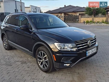 Авто Volkswagen Tiguan 2021 № 8903403