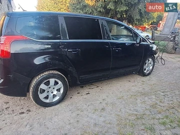 Авто Peugeot 5008 2013 № 8903708