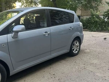 Авто Toyota Corolla Verso 2008 № 8904120