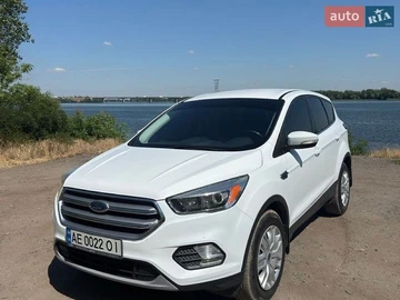 Авто Ford Kuga 2016 № 8904604