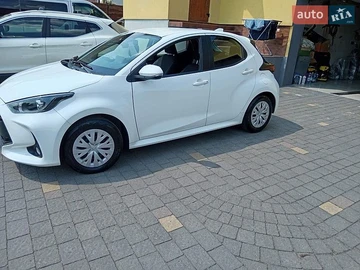 Авто Toyota Yaris 2023 № 8904681