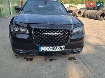 Авто Chrysler 300 2016 № 8904829